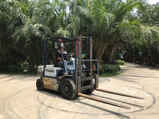 ขายFORKLIFT KOMATSU FG20-11(2ตัน) สวยเดิมจากญี่ปุ่น ยังไม่เคยใช้ในไทย 135,000เท่านั้น!!