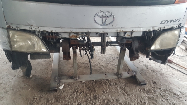 FROM JAPAN*ขายถูกด่วนๆหัวเก๋งรถบรรทุก6ล้อกลาง /CABIN TOYOTA DYNA:XZU410,350-400(รุ่นยกหัวได้)