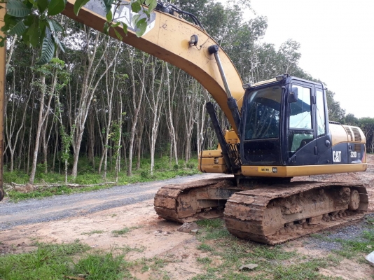 ขายรถแบคโฮ CAT 320 D เอกสารอินวอย ไมล์ 4403 ชม.ราคา 1750000