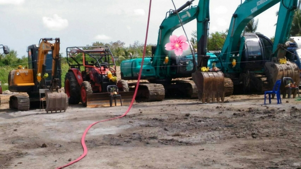 ขายรถแบคโฮ KOBELCO SK120-V ไม่มีเอกสาร ราคา 650000