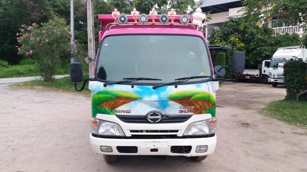 ขาย Hino Duto 150 แรง ดั้ม หมีพูร์ (คอกเกษตร) รถปี 2557