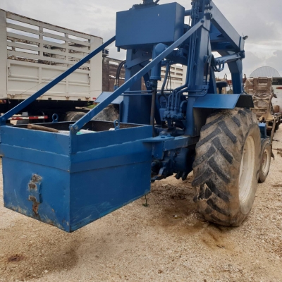 ขายรถคีบอ้อย FORD 77 เกียธรรมดา เล่มทะเบียน