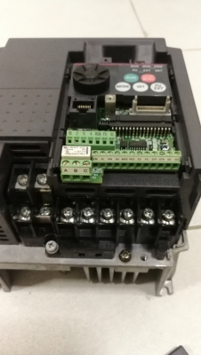 อินเวอร์เตอร์3แรง380v 2.2kw รุ่น มิตซูE700