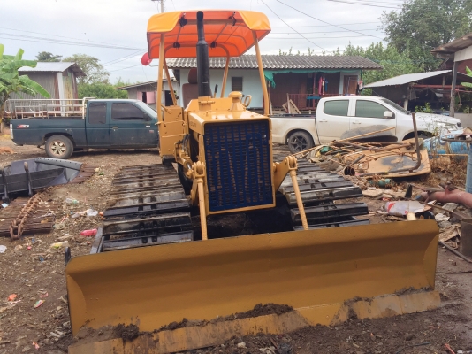# รถแทร็กเตอร์ KOMATSU D2-5PL พร้อมใช้งานค่ะ เครื่องดี ช่วงล่างดี ใบแทร็กเต็มสวยทุกใบ 190000???????? ราคาโทรมาคุยได้ค้ะ0616613023แพรว????
