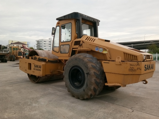 sakai บดสั่นสะเทือน SV900DV โทร0934649555