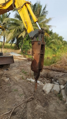 ขายรถขุด Hanix รุ่นSB30 รถขนาดเทียบเท่ากับPC50  เครื่องยนต์Mitsubishi K4M  ปั้มเฟือง คอนโทรลลูกหมาก แขนสไลด์ ติดตั้งลายหัวเจาะและหัวเจาะ มีบุ้งกี๋