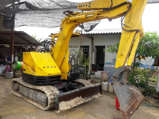 ขายรถขุด Hanix รุ่นSB30 รถขนาดเทียบเท่ากับPC50  เครื่องยนต์Mitsubishi K4M  ปั้มเฟือง คอนโทรลลูกหมาก แขนสไลด์ ติดตั้งลายหัวเจาะและหัวเจาะ มีบุ้งกี๋