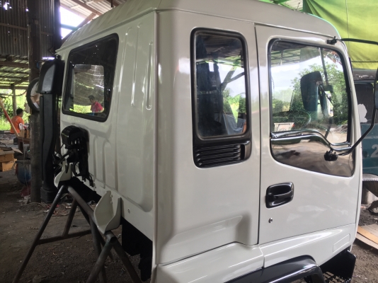 ขาย หัวสิบล้อ   (   ISUZU   เดก้า.  )  อุปกรณ์ครบ มีคันเกียร์. เบรคทิฟฟี่ กันชน. สีใหม่ พร้อมใช้