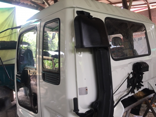 ขาย หัวสิบล้อ   (   ISUZU   เดก้า.  )  อุปกรณ์ครบ มีคันเกียร์. เบรคทิฟฟี่ กันชน. สีใหม่ พร้อมใช้