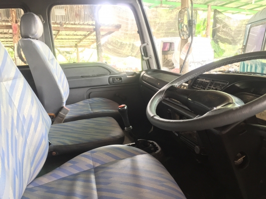 ขาย หัวสิบล้อ   (   ISUZU   เดก้า.  )  อุปกรณ์ครบ มีคันเกียร์. เบรคทิฟฟี่ กันชน. สีใหม่ พร้อมใช้