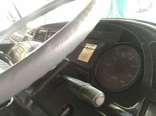 ขาย หัวสิบล้อ   (   ISUZU   เดก้า.  )  อุปกรณ์ครบ มีคันเกียร์. เบรคทิฟฟี่ กันชน. สีใหม่ พร้อมใช้