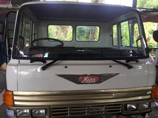 ขาย หัวสิบล้อ HINO F18 สีใหม่ อุปกรณ์ครบ เบาะภายในทำใหม่ ยกใส่ได้เลย