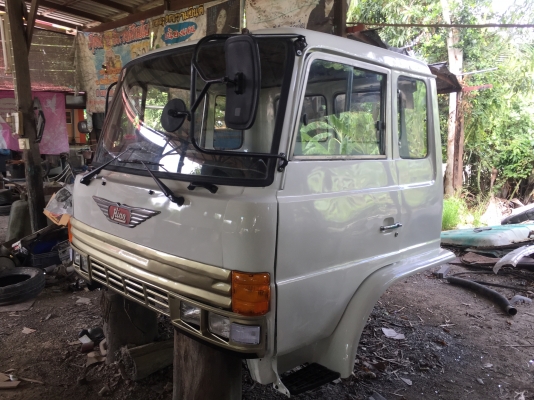 ขาย หัวสิบล้อ HINO F18 สีใหม่ อุปกรณ์ครบ เบาะภายในทำใหม่ ยกใส่ได้เลย