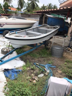 ขายเรือ 13 ฟุต พร้อมเทเลอร์