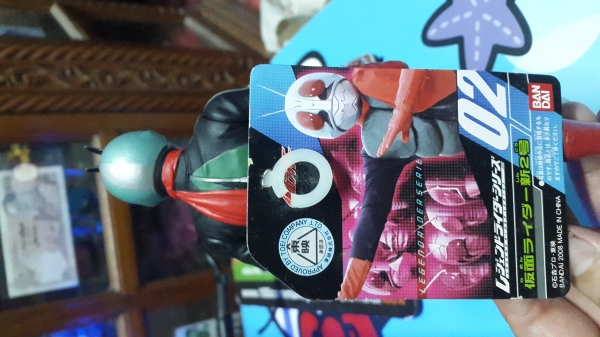 โมเดลมดแดง งานเก่ามือ 1 มีป้ายของแท้ bandai ตัวละ 500 มี 2 ตัว v.1,v.2