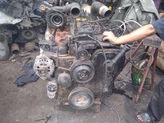 ขายเครื่อง cummins 6CT 300 แรง - 061-782-8785