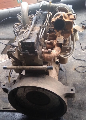 ขายเครื่อง cummins 6CT 300 แรง - 061-782-8785
