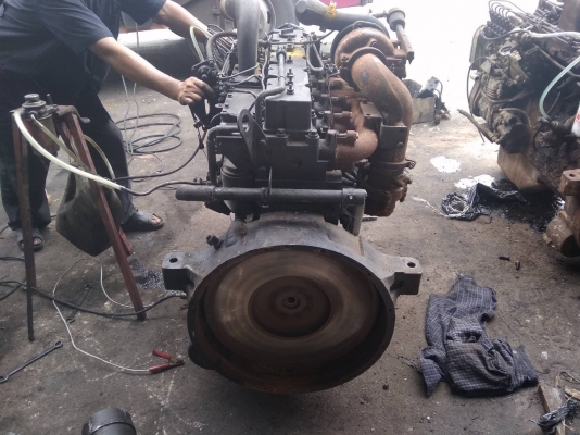 ขายเครื่อง cummins 6CT 300 แรง - 061-782-8785