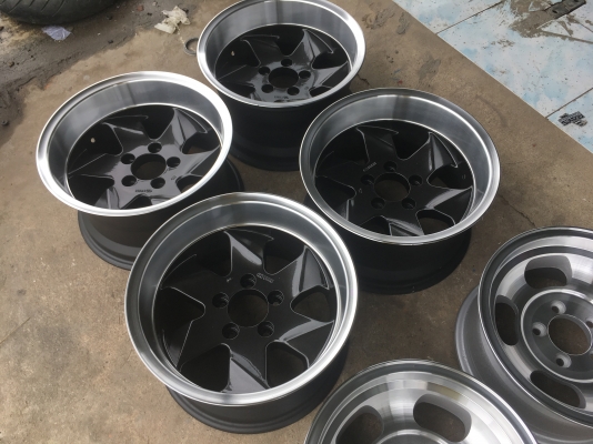 ล้อenkei ขอบ15กว้าง8.5 et-20 5รู 114.3  ทำสีมาใหม่  ล้อหนา ไม่คด ไม่ดุ้ง ไม่มีซ่อม ส่งได้ทั่วไทย