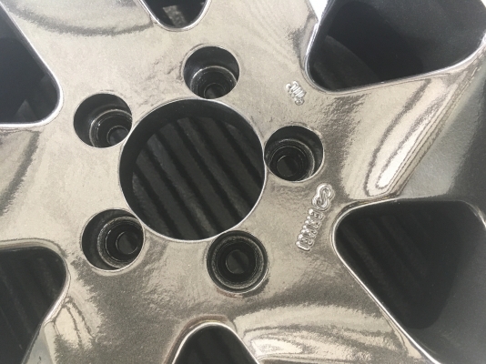 ล้อenkei ขอบ15กว้าง8.5 et-20 5รู 114.3  ทำสีมาใหม่  ล้อหนา ไม่คด ไม่ดุ้ง ไม่มีซ่อม ส่งได้ทั่วไทย