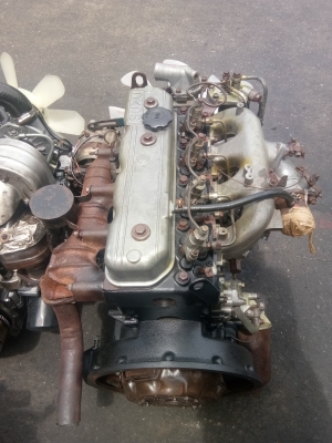 เครื่องยนต์ อิซุสุ 4BD1 เครื่องสวยไม่หลวมพร้อมใช้งาน