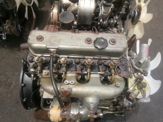 เครื่องยนต์ อิซุสุ 4BD1 เครื่องสวยไม่หลวมพร้อมใช้งาน