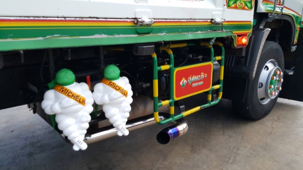 ขายรถพ่วงไม่ดั้ม 380 แรง อู่สหะกิจ ใส่ของได้32ตัน สวยสดพร้อมใช้งาน ขายรถพ่วงไม่ดั้ม 380 แรง อู่สหะกิจ ใส่ของได้32ตัน สวยสดพร้อมใช้งาน