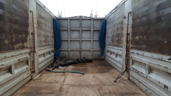 ขายรถพ่วงไม่ดั้ม 380 แรง อู่สหะกิจ ใส่ของได้32ตัน สวยสดพร้อมใช้งาน ขายรถพ่วงไม่ดั้ม 380 แรง อู่สหะกิจ ใส่ของได้32ตัน สวยสดพร้อมใช้งาน