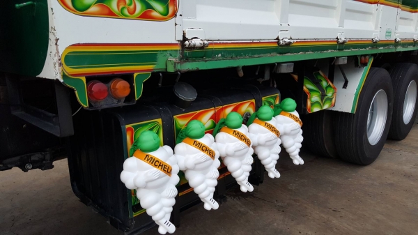 ขายรถพ่วงไม่ดั้ม 380 แรง อู่สหะกิจ ใส่ของได้32ตัน สวยสดพร้อมใช้งาน ขายรถพ่วงไม่ดั้ม 380 แรง อู่สหะกิจ ใส่ของได้32ตัน สวยสดพร้อมใช้งาน