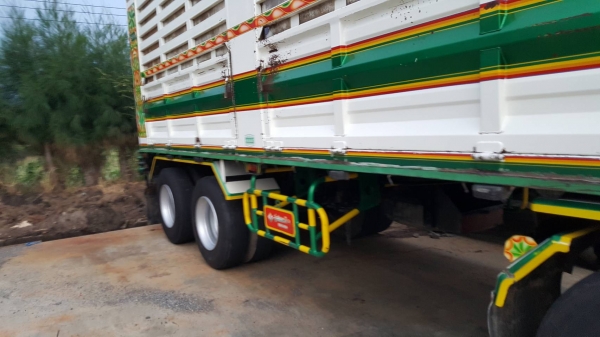 ขายรถพ่วงไม่ดั้ม 380 แรง อู่สหะกิจ ใส่ของได้32ตัน สวยสดพร้อมใช้งาน ขายรถพ่วงไม่ดั้ม 380 แรง อู่สหะกิจ ใส่ของได้32ตัน สวยสดพร้อมใช้งาน