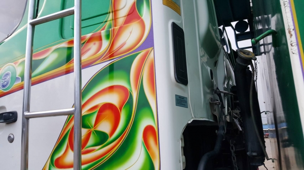 ขายรถพ่วงไม่ดั้ม 380 แรง อู่สหะกิจ ใส่ของได้32ตัน สวยสดพร้อมใช้งาน ขายรถพ่วงไม่ดั้ม 380 แรง อู่สหะกิจ ใส่ของได้32ตัน สวยสดพร้อมใช้งาน