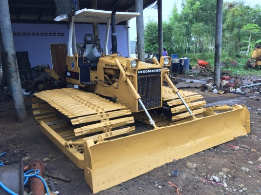 Komatsu D2-6 Pll ใบแทร็ก 1 เมตร  เก่าญี่ปุ่น เครื่องดี ช่วงล่างดี เก็บงานภายในภายนอกให้แล้ว