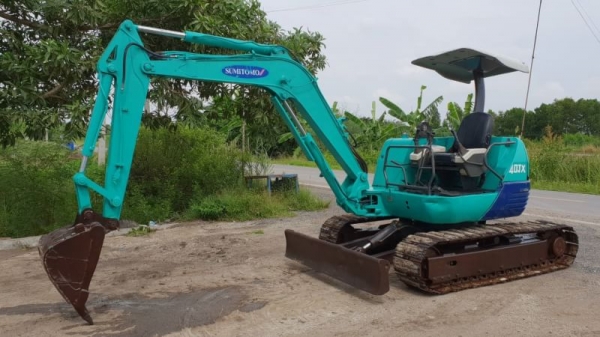 ขายด่วนรถเเบคโฮ ซูมิโตโมSH40JXรถนอกเพื่งนำเข้ามาใหม่สวยเดิมๆเคื่องดีปั่มแรงคอลโทลน้ำมันปั้มนิ้ว บูมอามร์สวยเร็วแรงไม่โหลด เครื่องอีซูซู4สูบระบบเต่ากะต่ายครบรถยังไม่เคยใช้งานในไทยเลย