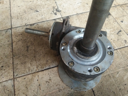 ขายหัวเกียครื่องจักรรุ่นเก่าแข็งแรงมีเบรคในตัวไฟ24v