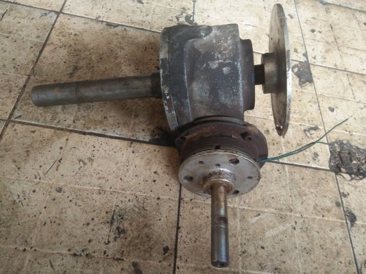 ขายหัวเกียครื่องจักรรุ่นเก่าแข็งแรงมีเบรคในตัวไฟ24v