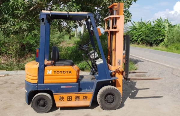 ขายด่วนรถยกTOYOTA5FG14ยก1.5ตันเสาสูง3เมตรรถนอกสวยๆนำเข้ายังไม่เคยใช้งานในเมืองไทยเลย