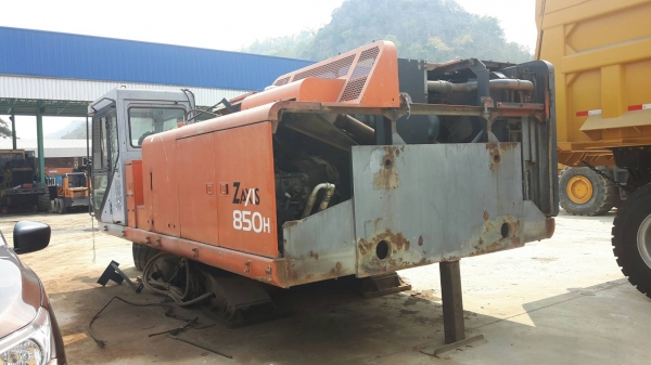 ขายแทรคเตอร์ ZX850H เก่านอกญี่ปุ่นถ้าตกลงซื้อมัดจำแล้วจะประกอบให้เสร็จภายในหนึ่งเดือนอินวอยราคา 8,000,000