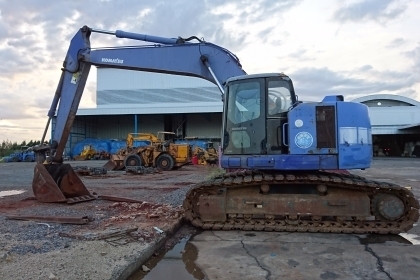 ขายรถแบคโฮ KOMATSU PC228US-2 (สภาพดีมาก)