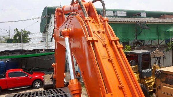 ขายแมคโฮฮิตาชิ ZX470LCR-3 เก่านอกมี4คันรถทำงาน2000กว่า ชม.เอกสารอินวอยราคา 6,000,000