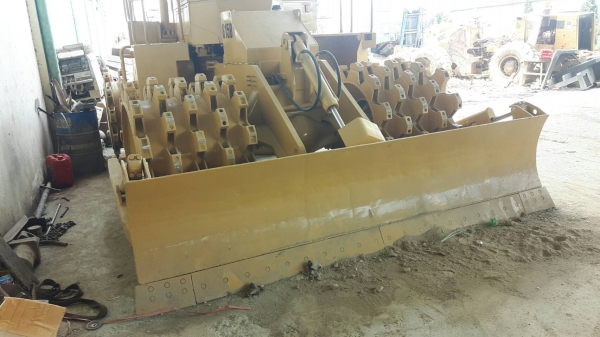 รถบดเขื่อน CAT815B เก่านอกเอกสารอินวอยราคา 3,200,000