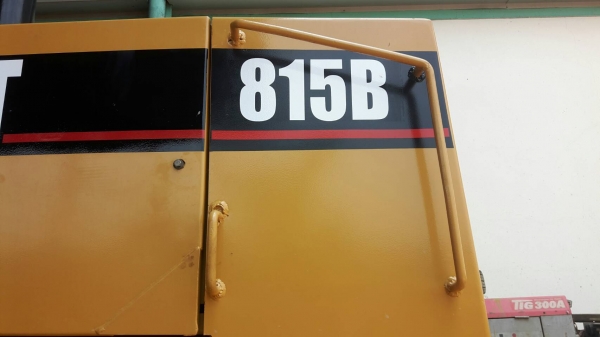 รถบดเขื่อน CAT815B เก่านอกเอกสารอินวอยราคา 3,200,000