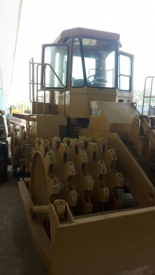 รถบดเขื่อน CAT815B เก่านอกเอกสารอินวอยราคา 3,200,000