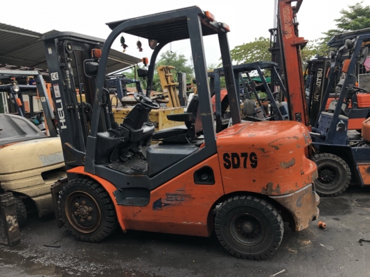 อาร์ ซี เอช โฟรคลิฟท์  ขาย 3 ตัน ดีเซล เสาทูฟรีเข้าตู้ 4.5 เมตร