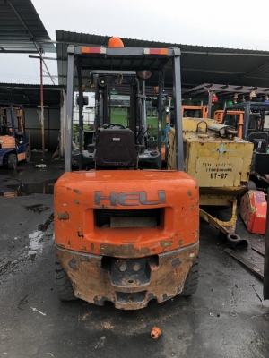 อาร์ ซี เอช โฟรคลิฟท์  ขาย 3 ตัน ดีเซล เสาทูฟรีเข้าตู้ 4.5 เมตร