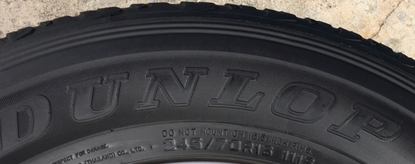ยาง Dunlop 245-70-16 ปี 13 ดอกยางหนา ยาง Dunlop 245-70-16 ปี 13 ดอกยางหนา