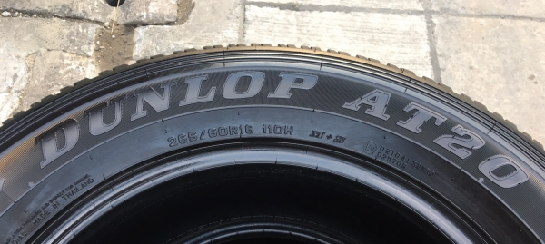 ยาง 265-60-18 Dunlop ปลายปี 15 ดอกเต็มๆทุกเส้น ยาง 265-60-18 Dunlop ปลายปี 15 ดอกเต็มๆทุกเส้น