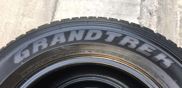 ยาง 265-60-18 Dunlop ปลายปี 15 ดอกเต็มๆทุกเส้น ยาง 265-60-18 Dunlop ปลายปี 15 ดอกเต็มๆทุกเส้น