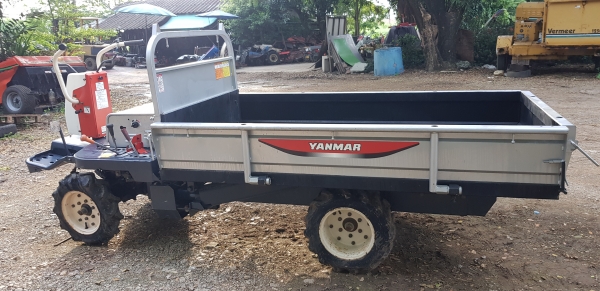 นั่งขับ 4 x 4 พร้อมใช้งาน