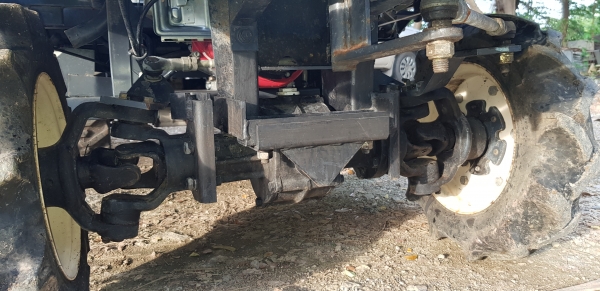 นั่งขับ 4 x 4 พร้อมใช้งาน