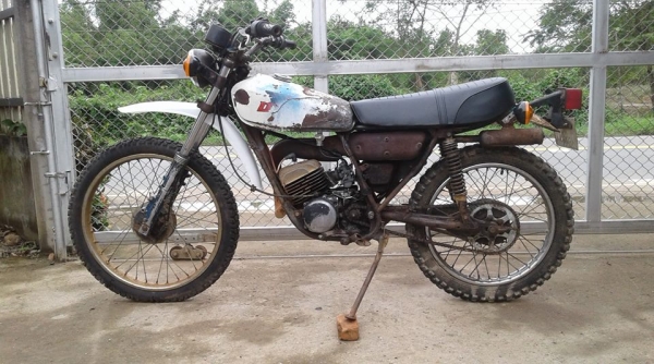 ขาย DT100 เล่มอย่างเดียวชื่อบุคคลเครื่องดีทรงสวยเหมาะไปปั้นขายตามสภาพ